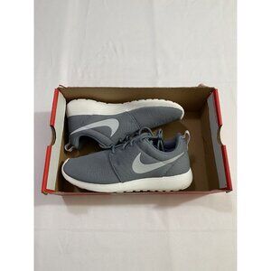 New Women’s Size 7.5 Grey Nike Roshe One Running Shoes 844994 003